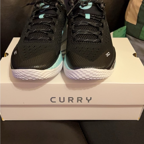 Curry 2 low flotro - Picture 4 of 5